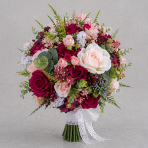 buchet mireasa elegant visiniu verdeata flori artificiale