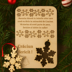 Felicitare Craciun din lemn cu glob detasabil