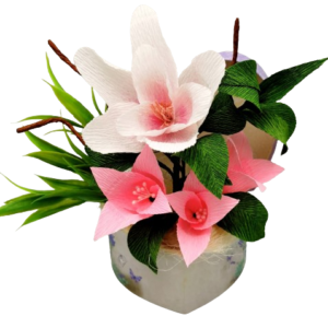 Aranjament floral inima cu Magnolie