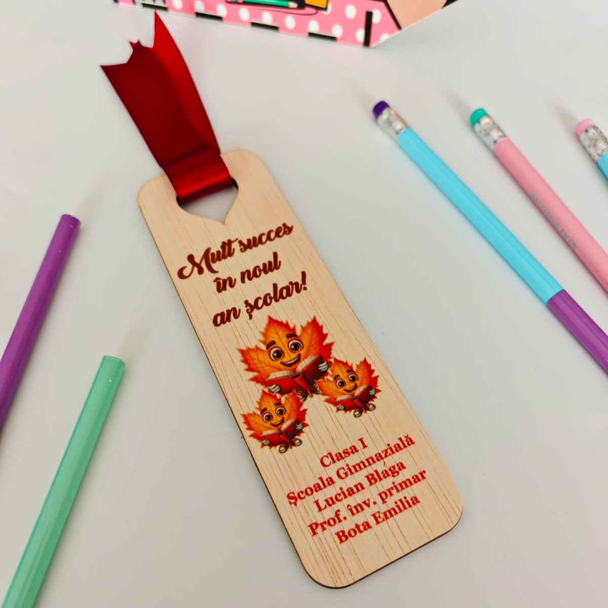 Semn carte lemn personalizat Prima zi de scoala Frunza - imagine 2