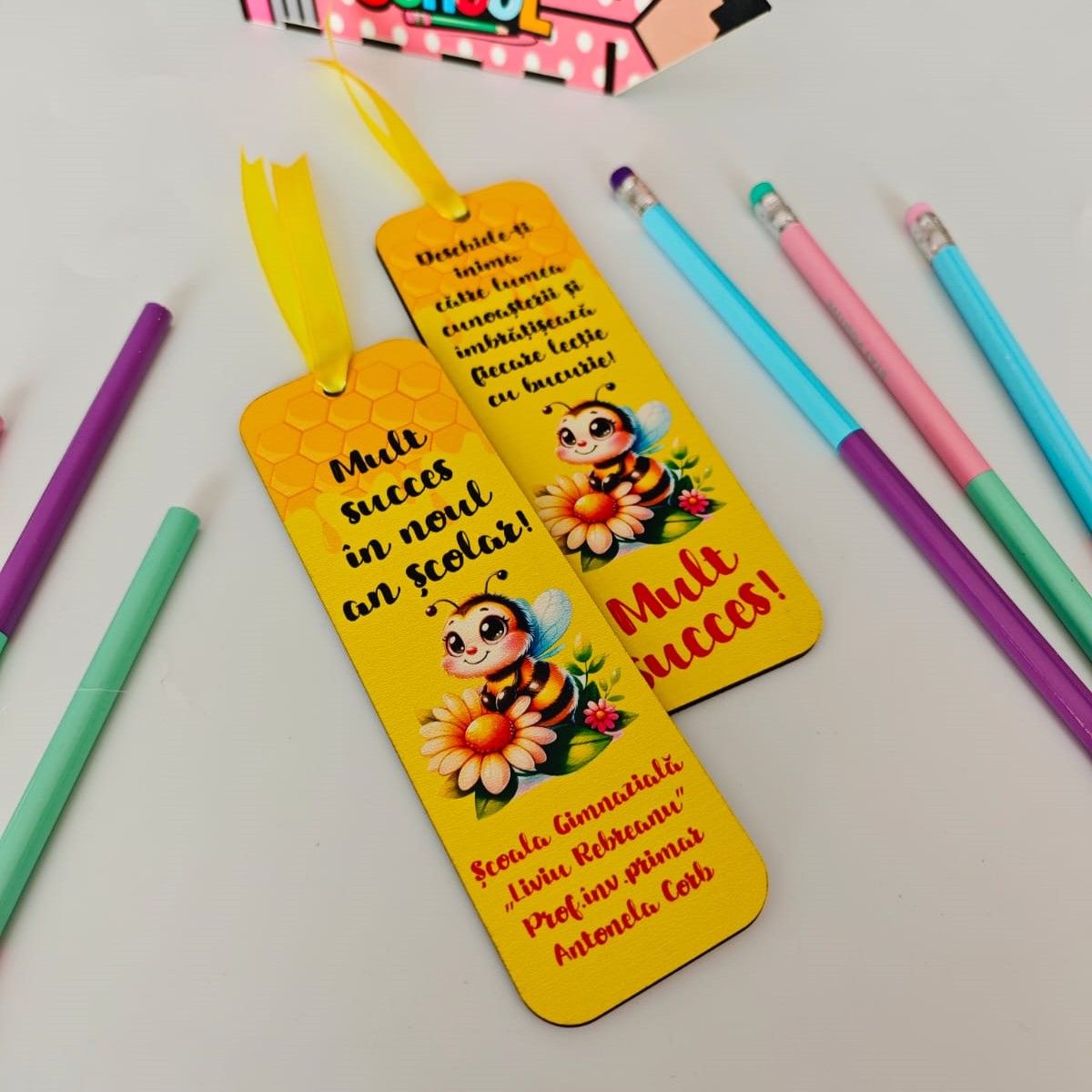 Semn carte lemn personalizat Grupa Albinutelor - imagine 3